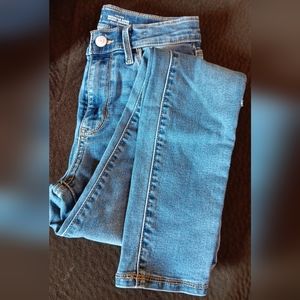 Old navy rockstar super skinny jeggins high-rise